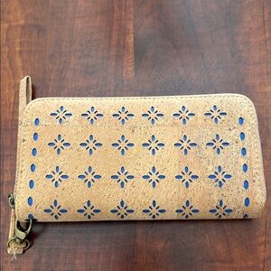 Tan and Blue Women's Clutch/Wallet/Wristlet